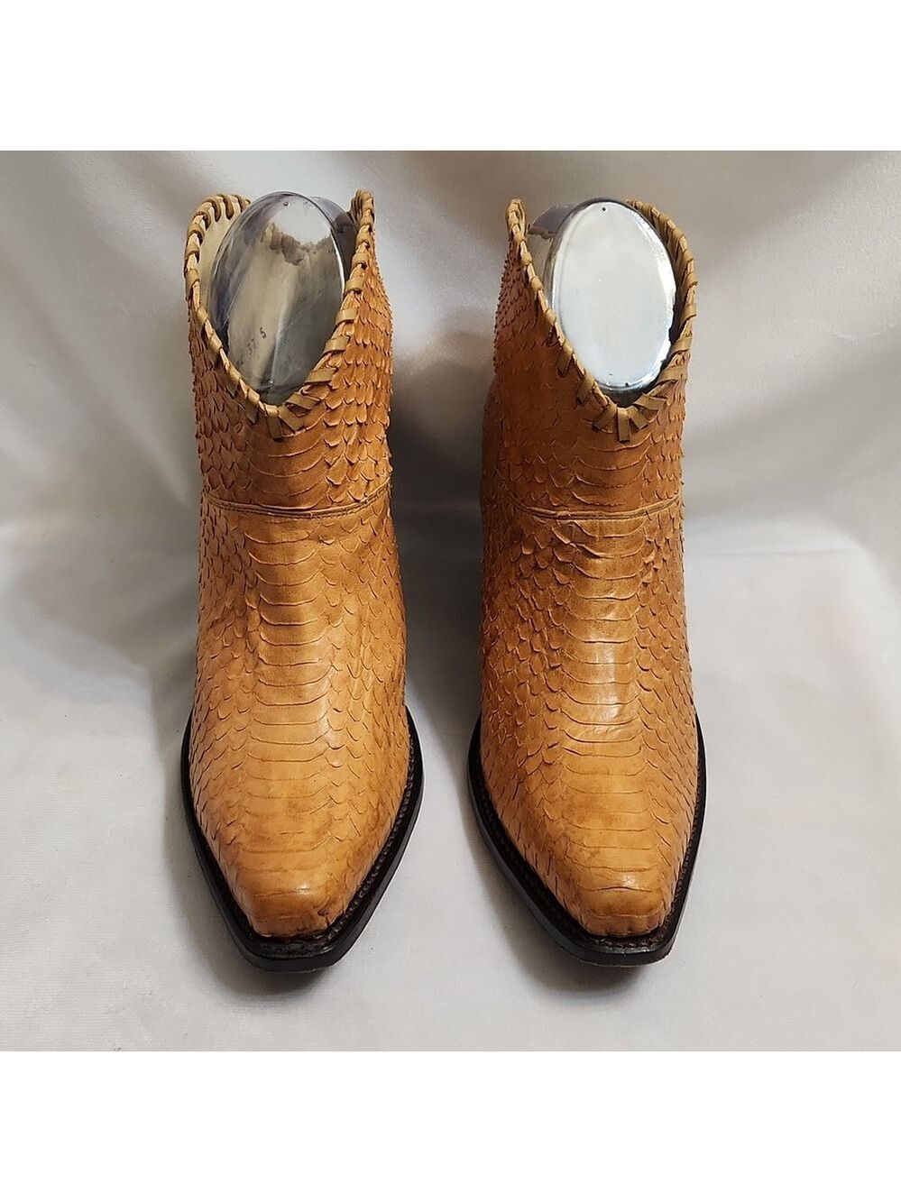 Alice + Olivia Kaira Leather Embossed Cut Python Ankle boots (w size 37.5)